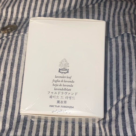 Diptyque Feuille de Lavande Candle-6.5 oz. - Picture 5 of 6